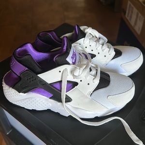 Boys Nike Purple Huaraches